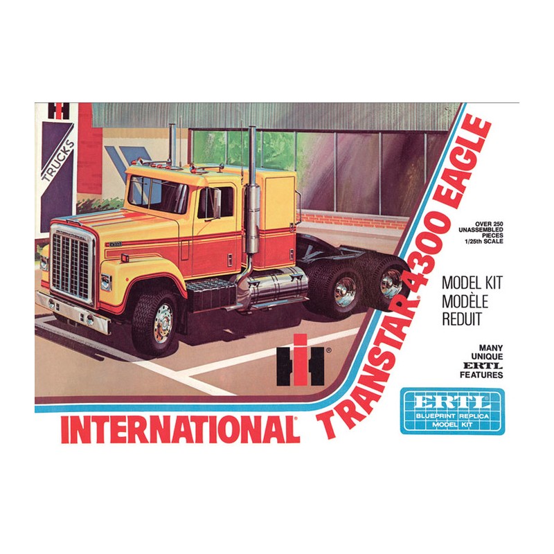 AMT Model plastikowy - Ciągnik siodłowy International Transtar 4300 Eagle 1/25