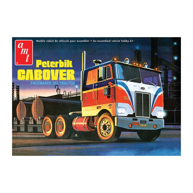 AMT Model plastikowy - Ciągnik siodłowy Peterbilt 352 Pacemaker 1/25