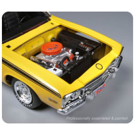 MPC Model plastikowy - Daisy Duke's Plymouth Muscle Car 1/25