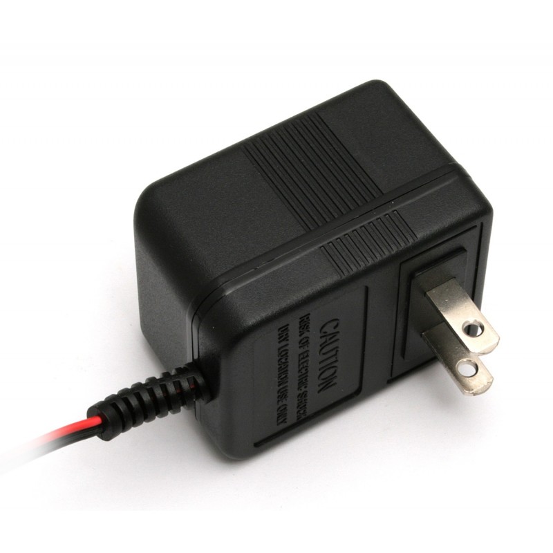 TEAM ASSOCIATED Ładowarka / Battery Charger 230V 140mAh NiMH 7,2V