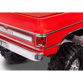 TRAXXAS Auto TRX-4 High Trail Chevrolet K10 1979 (czerwony)