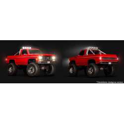 TRAXXAS Auto TRX-4 High Trail Chevrolet K10 1979 (czerwony)
