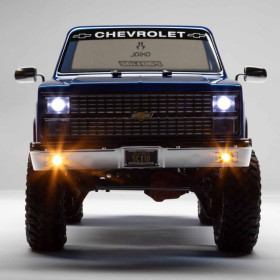 AXIAL SCX10 III Base Camp 1982 Chevy K10 1:10 4WD RTR niebieski