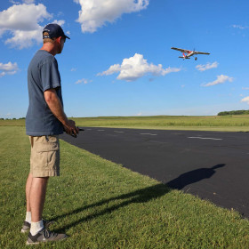 E-flite Carbon-Z Cessna 150T 2.1m SAFE Select BNF Basic