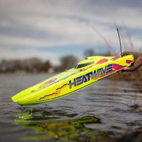 Łódź wyścigowa PROBOAT Blackjack 24" 4S V2 (Heat Wave)