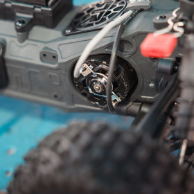 ARRMA Fury Mega 550 2WD 1:10 RTR (Niebieski)