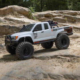 AXIAL SCX10 III Base Camp 2024 4WD 1/10 RTR (biały)