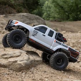 AXIAL SCX10 III Base Camp 2024 4WD 1/10 RTR (biały)