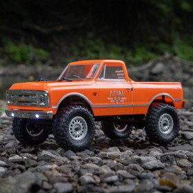 AXIAL SCX24 Chevrolet C10 1967 1:24 4WD RTR (Pomarańczowy)