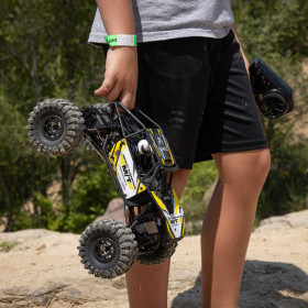 AXIAL Capra 4WS 1:18 4WD RTR (Żółty)
