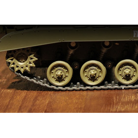 Zestaw Czołgów HENG LONG M4A3 Sherman i M26 Pershing 1/30 2.4GHz (walka IR/dźwięk)
