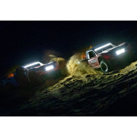 TRAXXAS Unlimited Desert Racer 4WD LED (Pomarańczowy Fox)