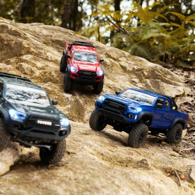FMS Toyota Tacoma RTR 1/24 (Niebieski)