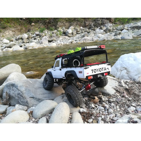 Karoseria KILLERBODY Toyota Land Cruiser 70 Hard Body Kit 1/10